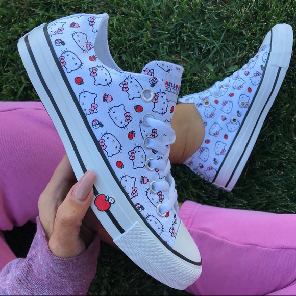 NWB ❤️ CONVERSE x HELLO KITTY ALLSTAR LOWTOP - Picture 8 of 8